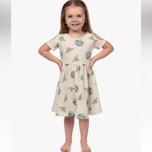 🍊5/$25 Star Wars Taupe and Green Yoda Twirl Dress size 2T